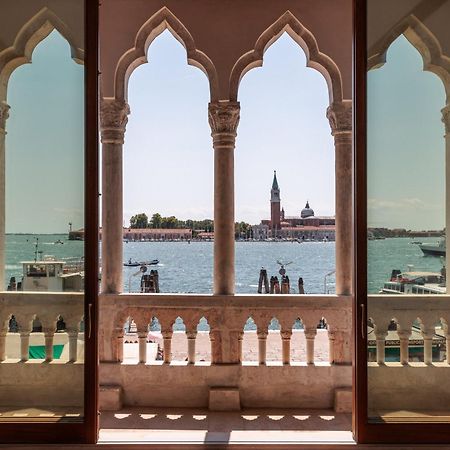 Hotel Gabrielli Venezia - Starhotels Collezione Eksteriør bilde View of the Grand Canal from the hotel