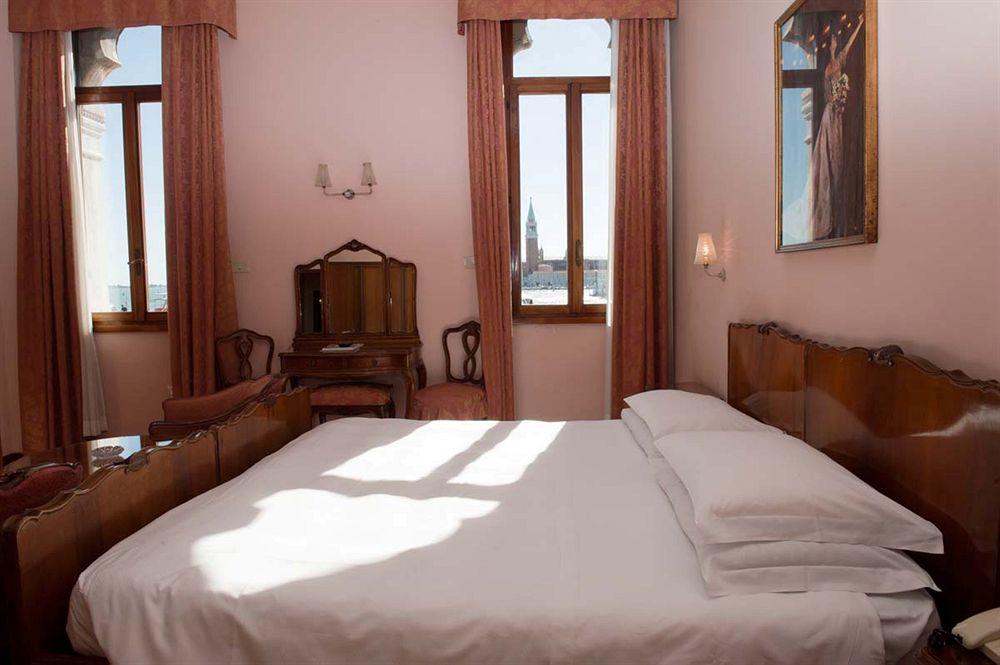 Hotel Gabrielli Venezia - Starhotels Collezione Eksteriør bilde A room at the hotel
