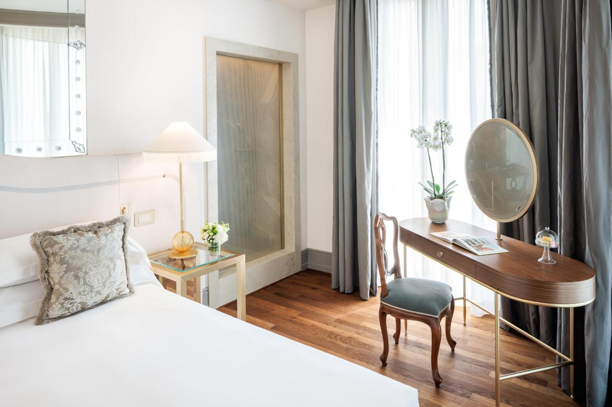 Hotel Gabrielli Venezia - Starhotels Collezione Eksteriør bilde A room at the hotel